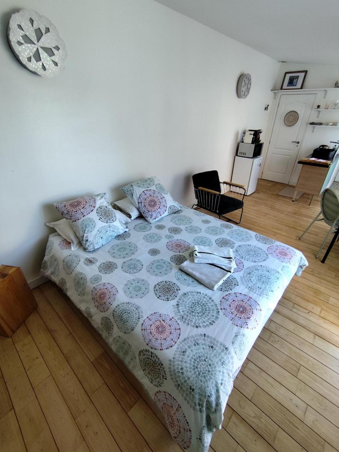 Chambre Studio Independante Au Calme Vue Sur Piscine Teyran Εξωτερικό φωτογραφία